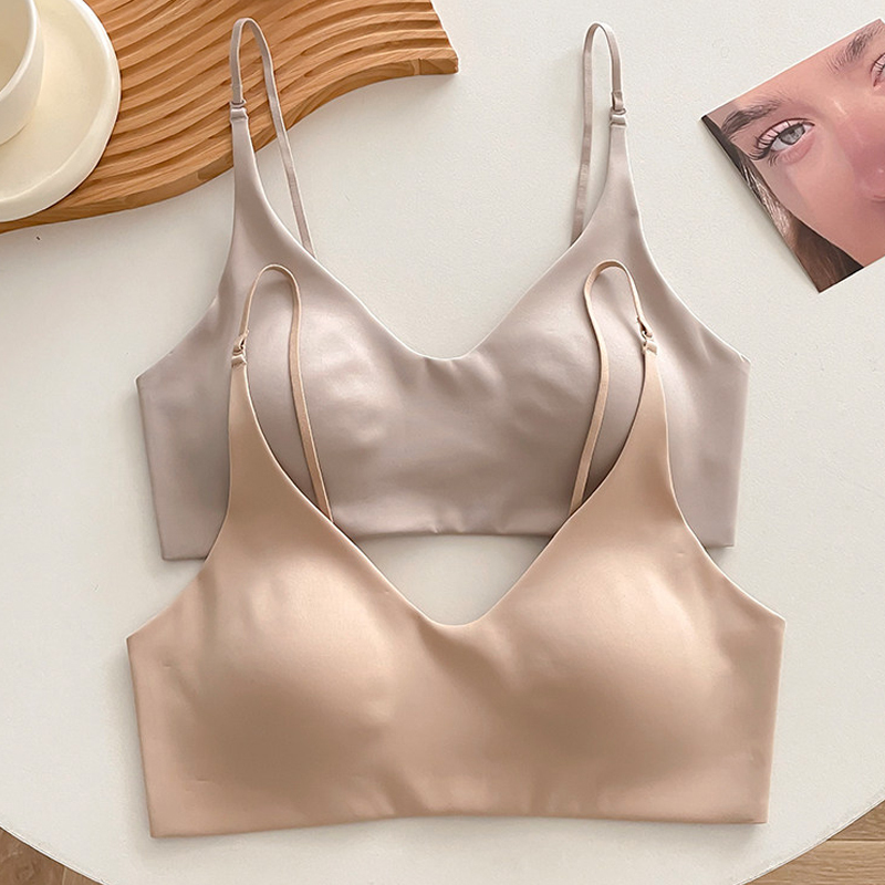 Ultra-Thin Invisible Skin-Friendly Lingerie for Women with Small Busts, Seamless Foundation-Like Coverage, Cross-Back Design, Side Breast Support, Anti-Sagging Bra