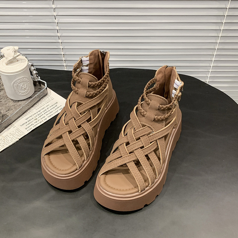 8 cm de aumento de altura sandalias de verano 2025 nuevo estilo exterior casual versátil muffin grueso con sandalias romanas