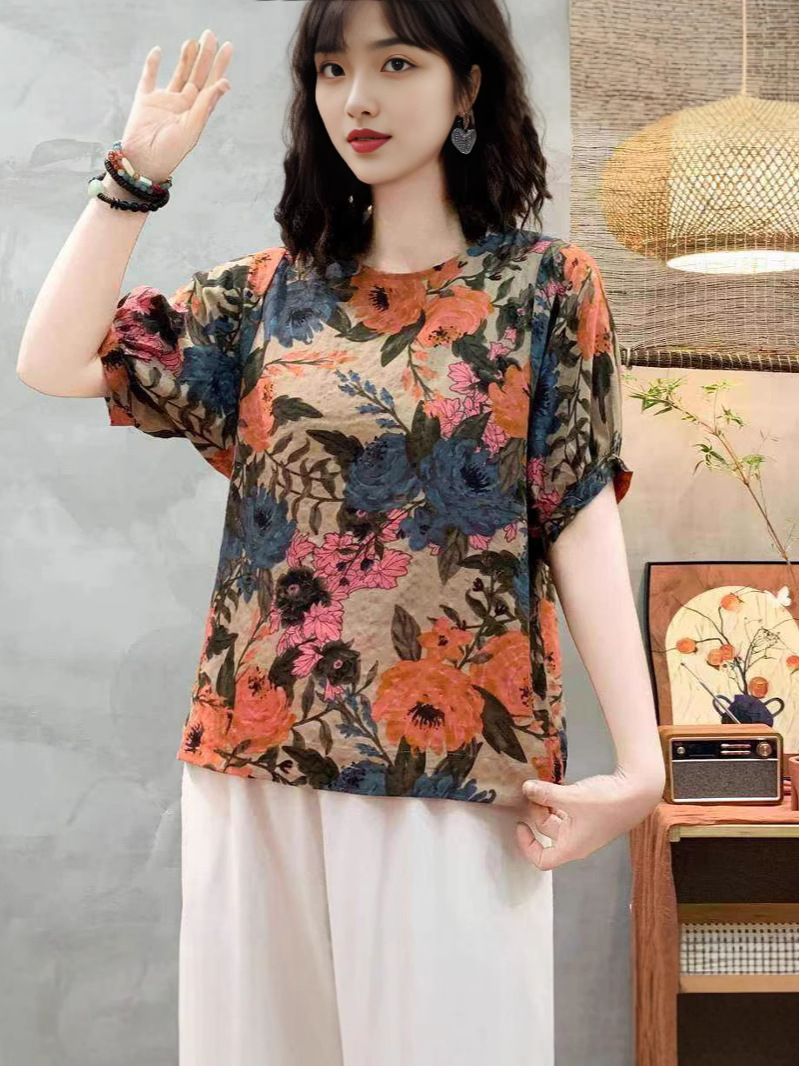 Retro fashionable thin cotton summer comfortable shirt with a round…