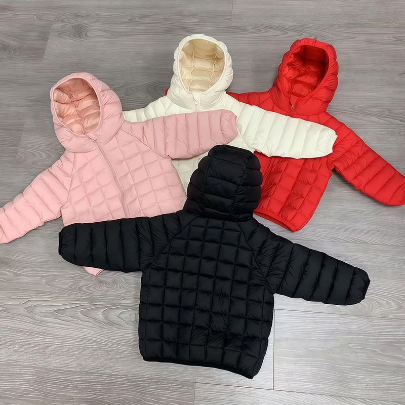 Nuevo abrigo con capuchón corto de color sólido cuadrado ropa de algodón infantil ropa de algodón de invierno chaqueta de algodón de bebé para hombres y mujeres