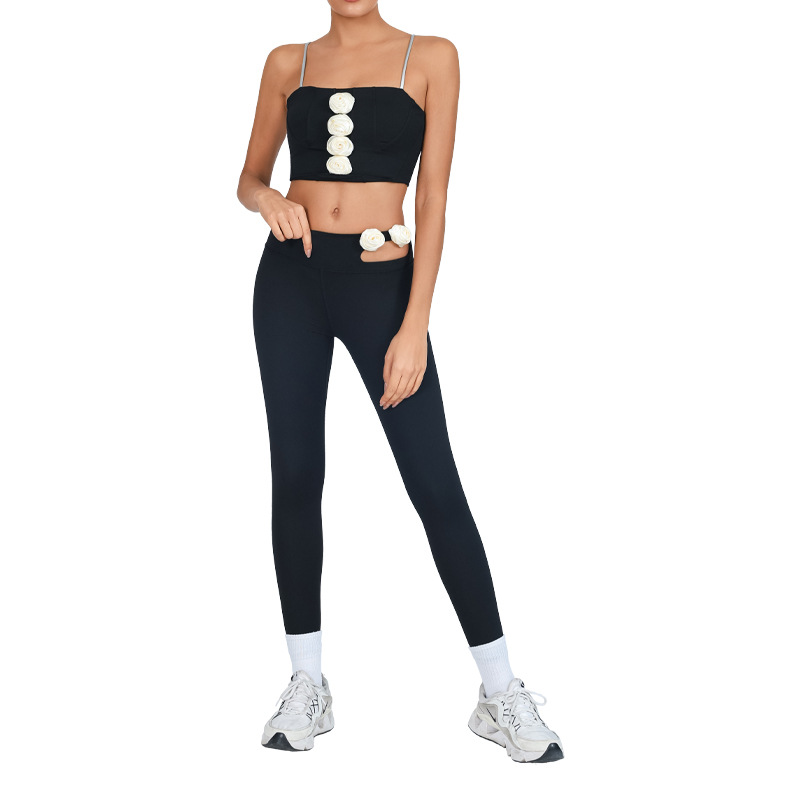 Traje de yoga, flores tridimensionales para mujer, almohadillas para el pecho, tirantes deportivos y de fitness, pantalones de nueve puntos de secado rápido huecos de cintura alta, traje de dos piezas