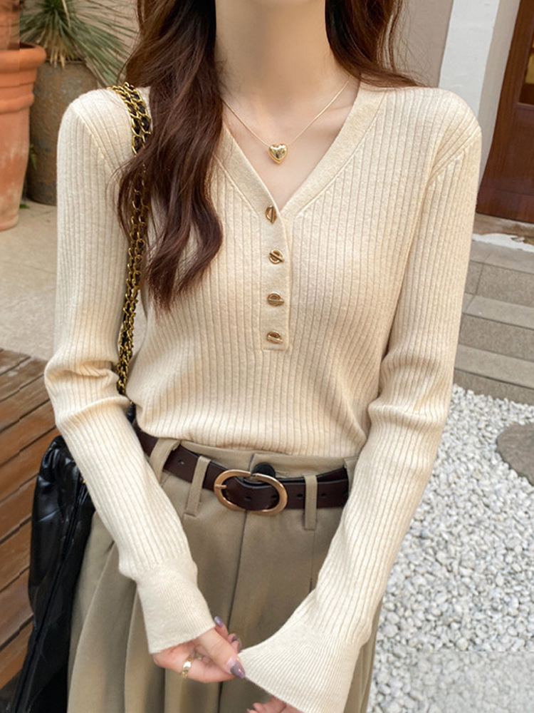 采购产品斜纹花呢风格的秋冬女底衬衫修身柔软和蜡质针织衫时尚的