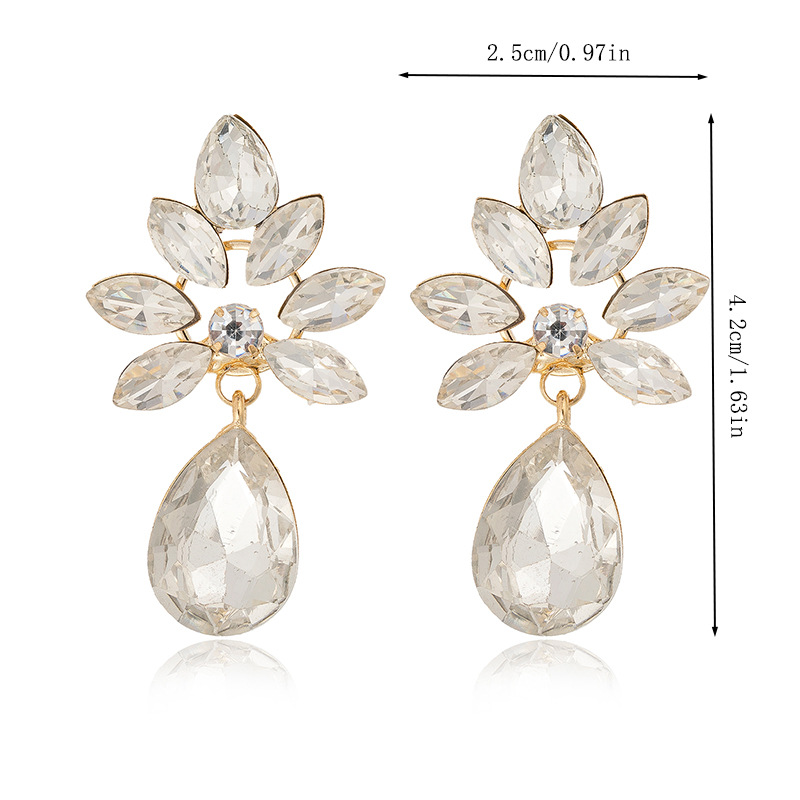 retro fashionable elegant earrings drop-shaped