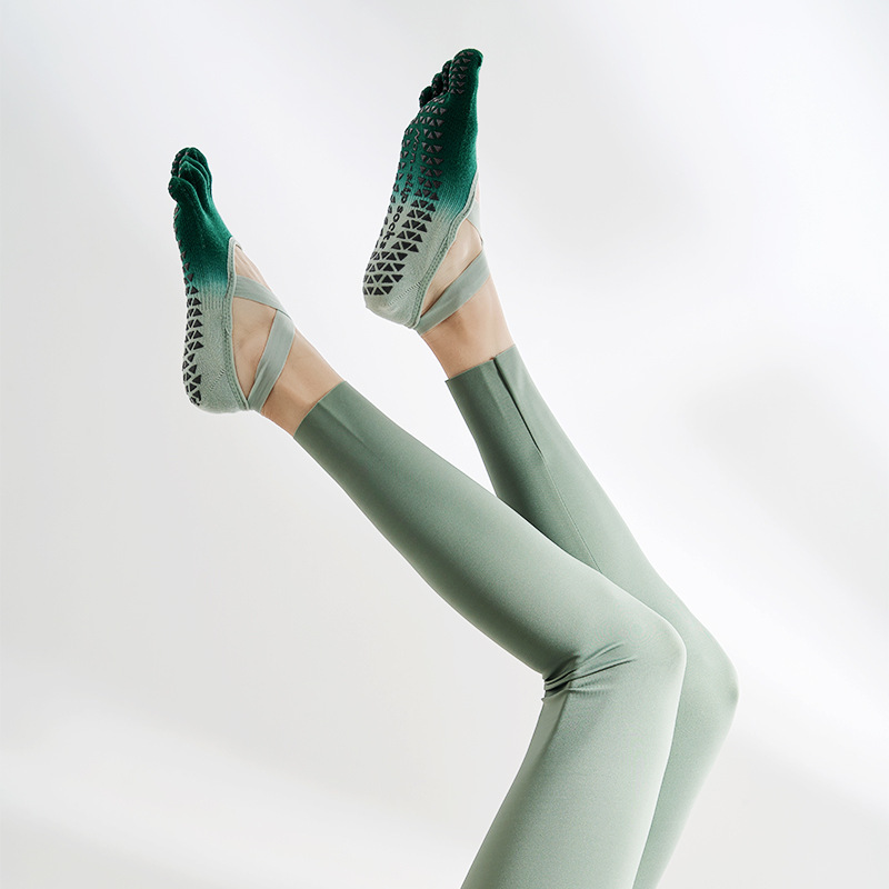 Calcetines de Pilates con cinco dedos y tiras, calcetines de yoga para mujer, calcetines deportivos profesionales antideslizantes, de algodón puro con dedos separados, exportación a Japón y Corea.