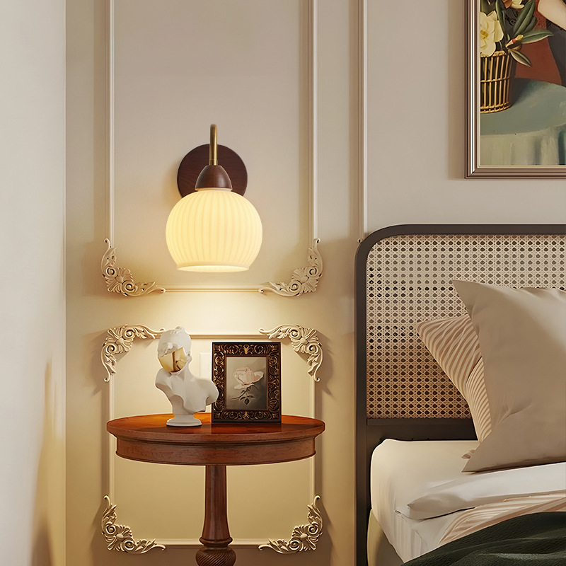 Vidrio simple latón sensación de cabecera de cama moderna dormitorio sala de estar francesa retro lámpara de pared de alto estilo antiguo retro lámpara de pared de viento