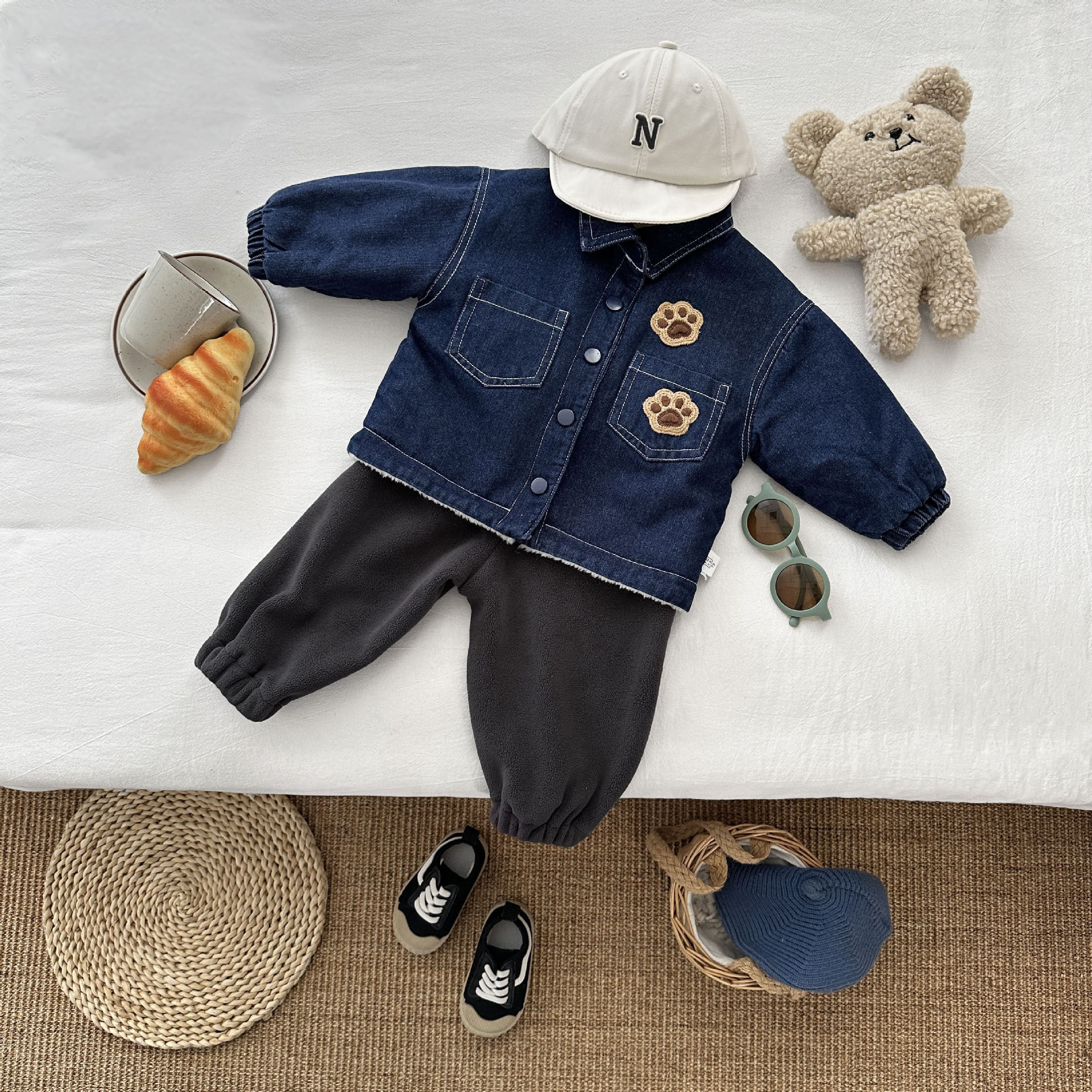 韩版男童冬季加绒牛仔衣儿童卡通刺绣加厚衬衣洋气宝宝保暖外套潮