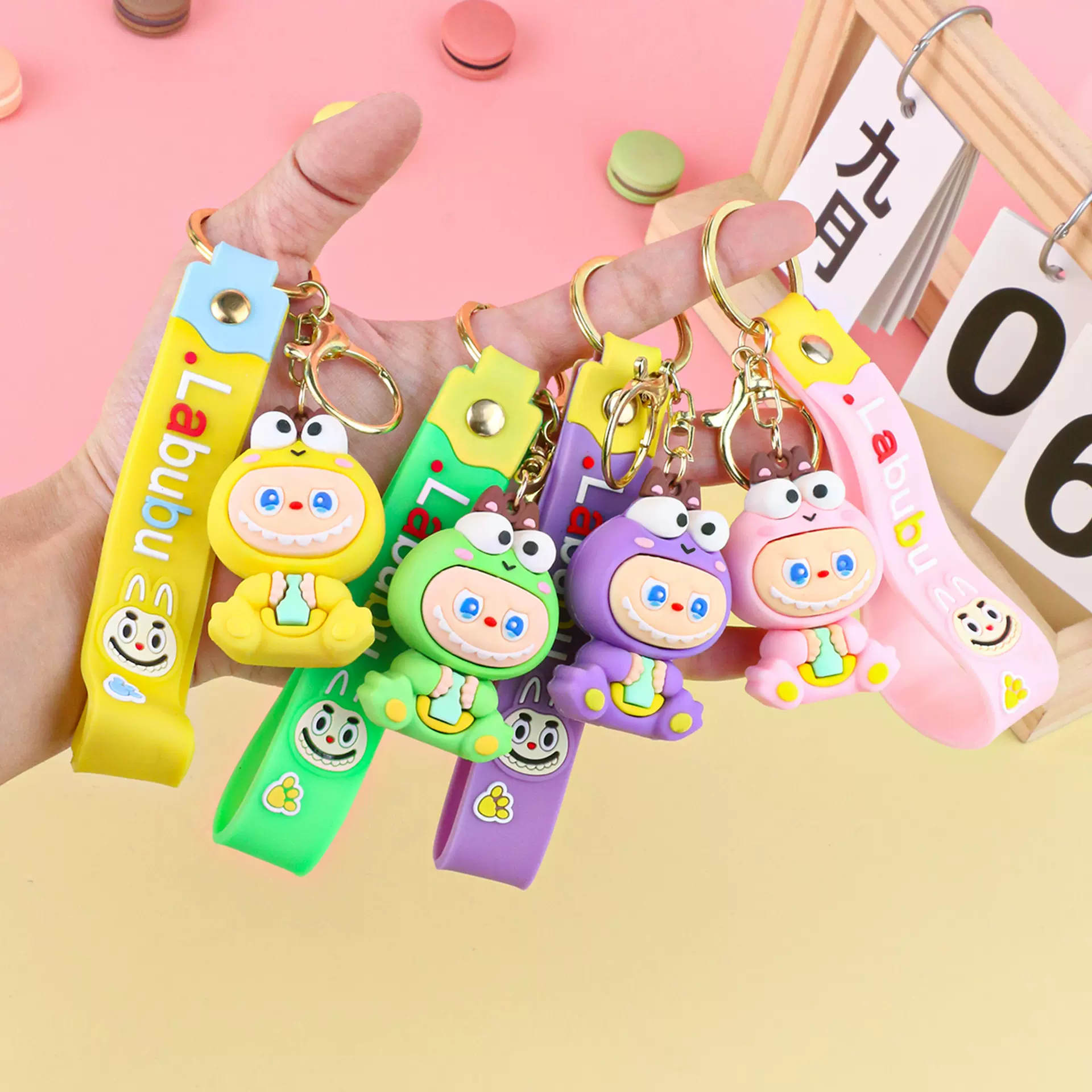 硅胶钥匙扣挂件立体公仔钥匙链情侣款手机防丢挂绳网红包包装饰品