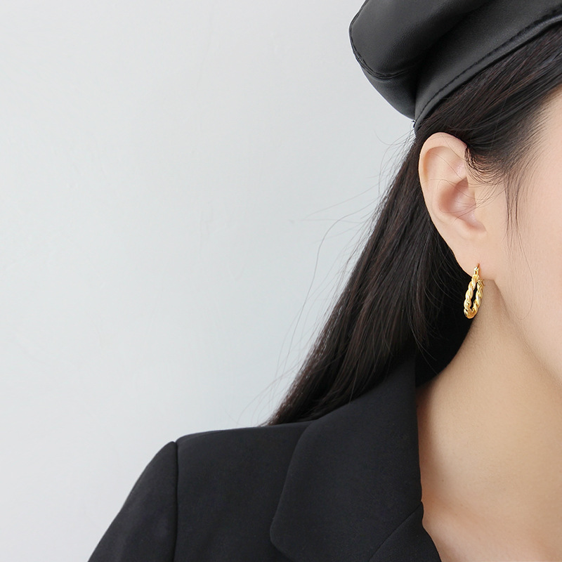 retro twist niche design sense simple earrings wild ear jewelrypicture5