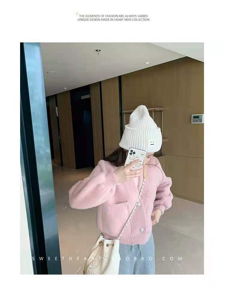 The 2022 autumn collection features a new women's knitted cardigan with mink fleece and thick, short, lantern sleeves pic 57