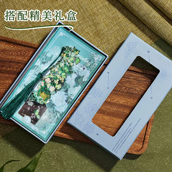 White rose gift box style 2