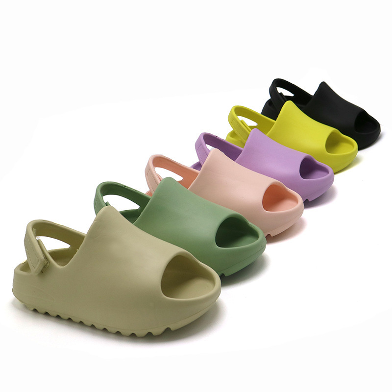 Children's Slippers, Summer Children's Home Thick-Soled Non-Slip Slippers, Medium and Large Children's Home Bathroom Bathing Baby Slippers Children's Slippers, Summer Children's Home Thick-Soled Non-Slip Slippers, Medium and Large Children's Home Bathroom Bathing Baby Slippers