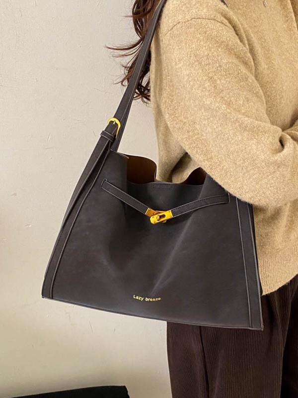 Temperamento de moda de color sólido ocio retro ventas calientes nuevas bolsas de mano de mujer de gran capacidad de viaje de hombro bolsas de tendencia