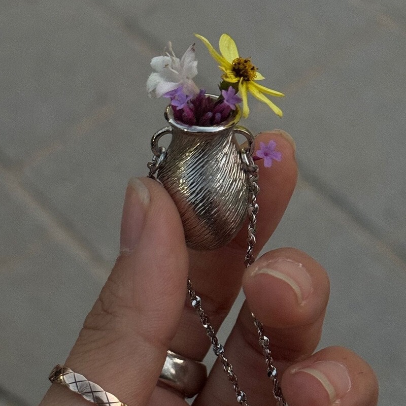 Korean Blogger Gyoere's Same Style Vase Long Necklace, Niche Design Choker, Double-Layer Sweater Chain, New Chinese Style