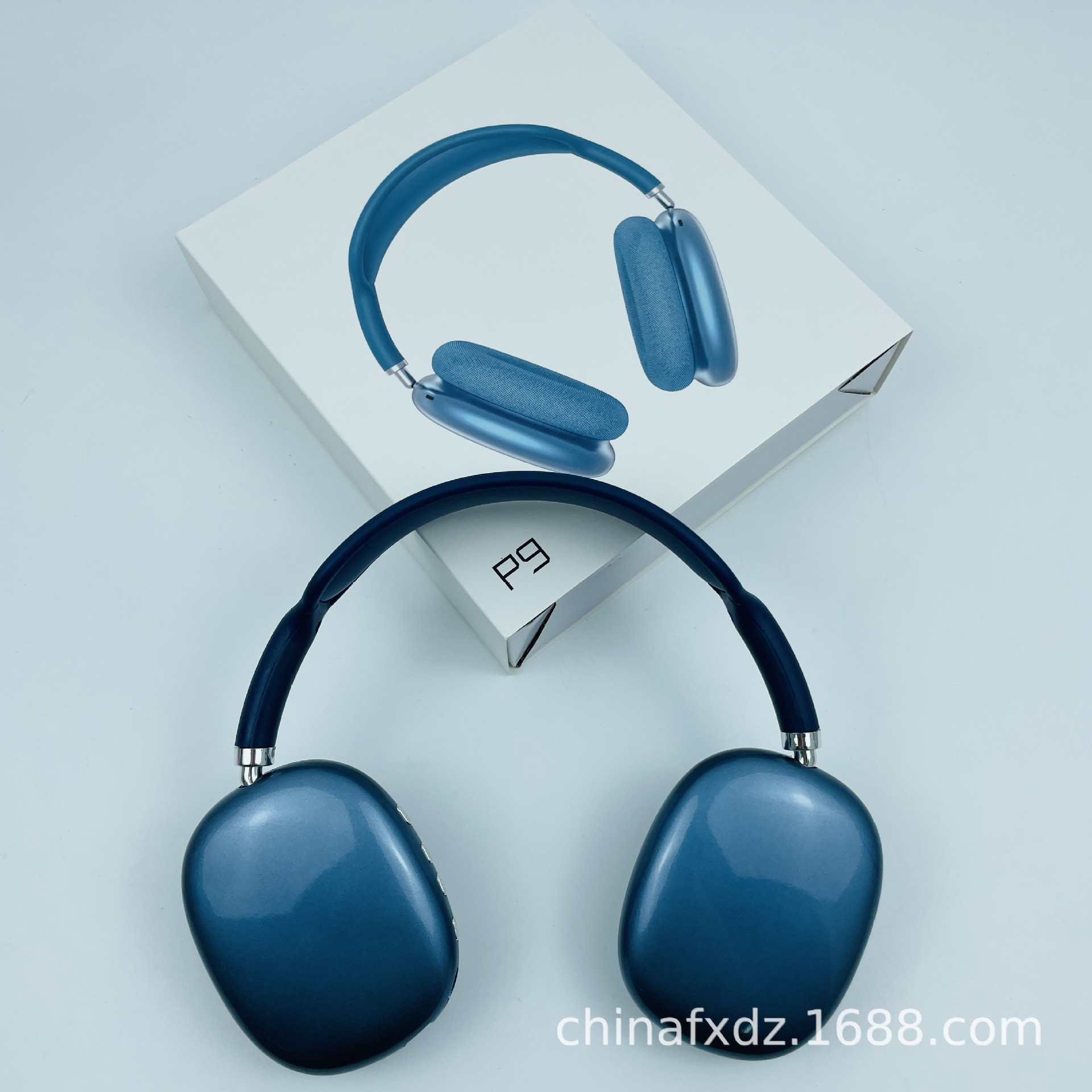 낮은 구성 파란색