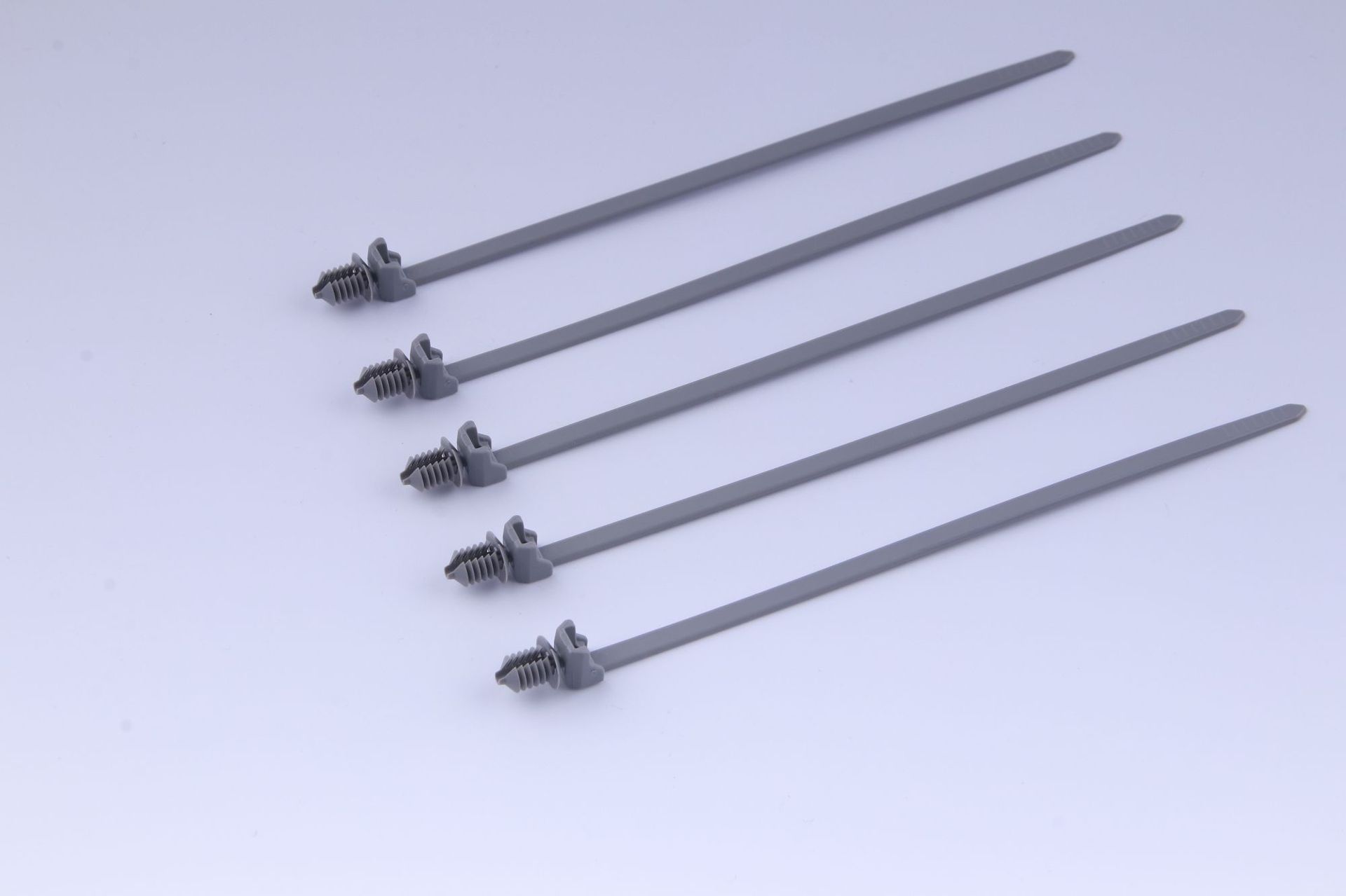 海尔曼杉树头尼龙扎带 157-02500 推入式螺纹头汽车卡扣扎带5*170