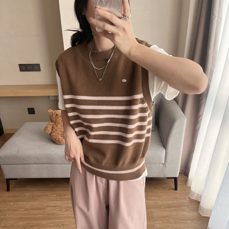 Retro knitted spring fashionable vest