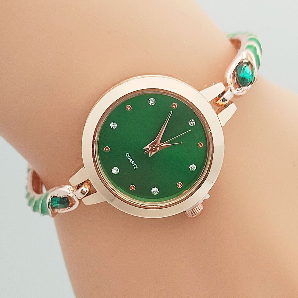 Lindo Dulce Color Sólido Hebilla De Joyería Cuarzo Relojes De Mujer display picture 4