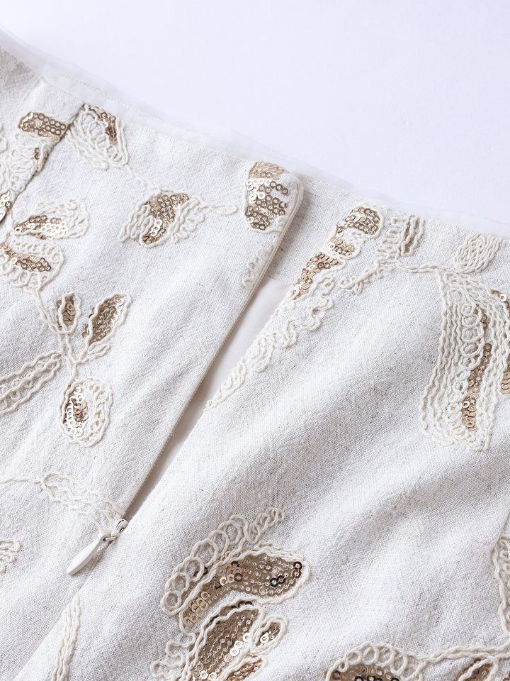 Chân váy linen nữ dáng suông dài vừa, thêu đính kim sa công phu, phong cách quý cô thanh lịch — Màu be