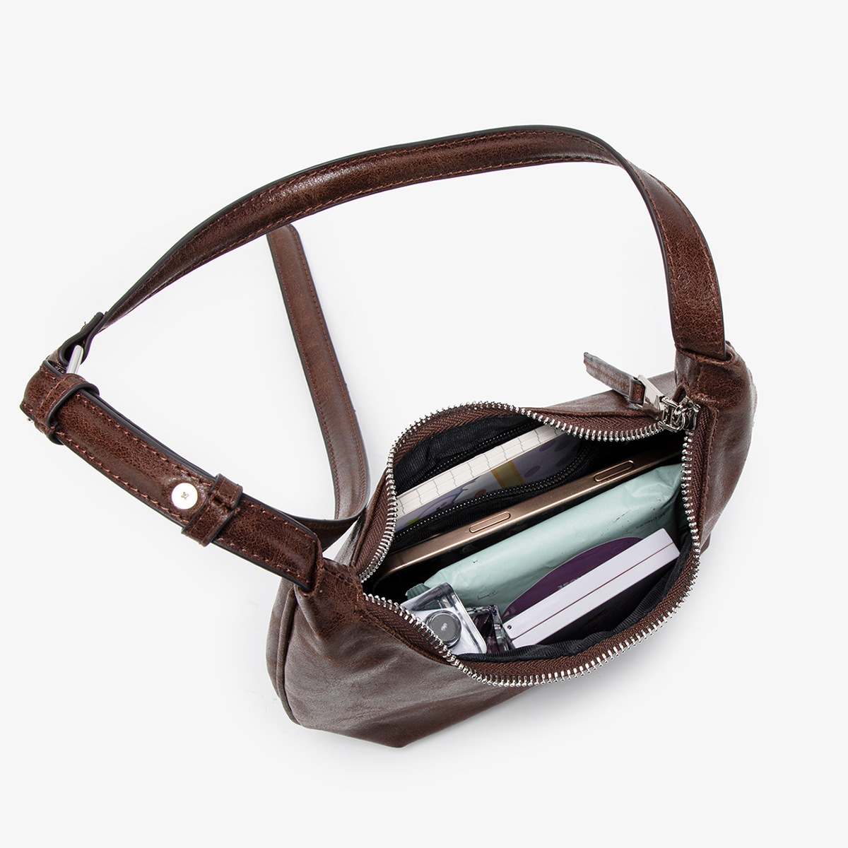 Sac à bandoulière rétro tendance pour femme, design de niche, simple et polyvalent, idéal pour les déplacements quotidiens_voghion.com