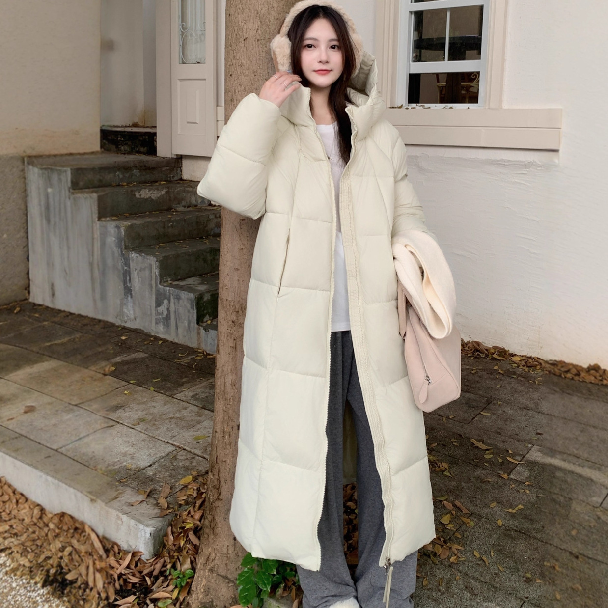 Chaqueta de algodón de plumón para mujeres medianas y largas sobre la rodilla delgada gorda abrigo MM 2025 otoño invierno chaqueta de algodón de estilo europeo y americano