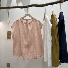 レトロな文芸の木の耳の襟のラミーの上着の女性の夏の新型の背中の単列のボタンの両面は飛袖の上着の女性を着ます。
