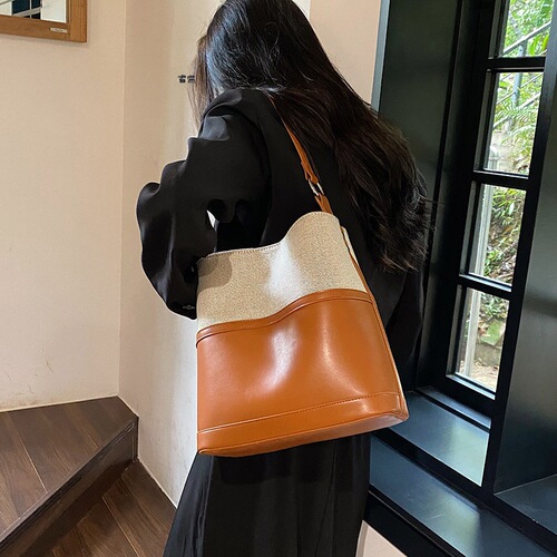 2025 New Simple and Elegant Rainier Bucket Bag Large Bag Versatile Insta Fashion Handbag Shoulder Bag Korean Style Women's Bag