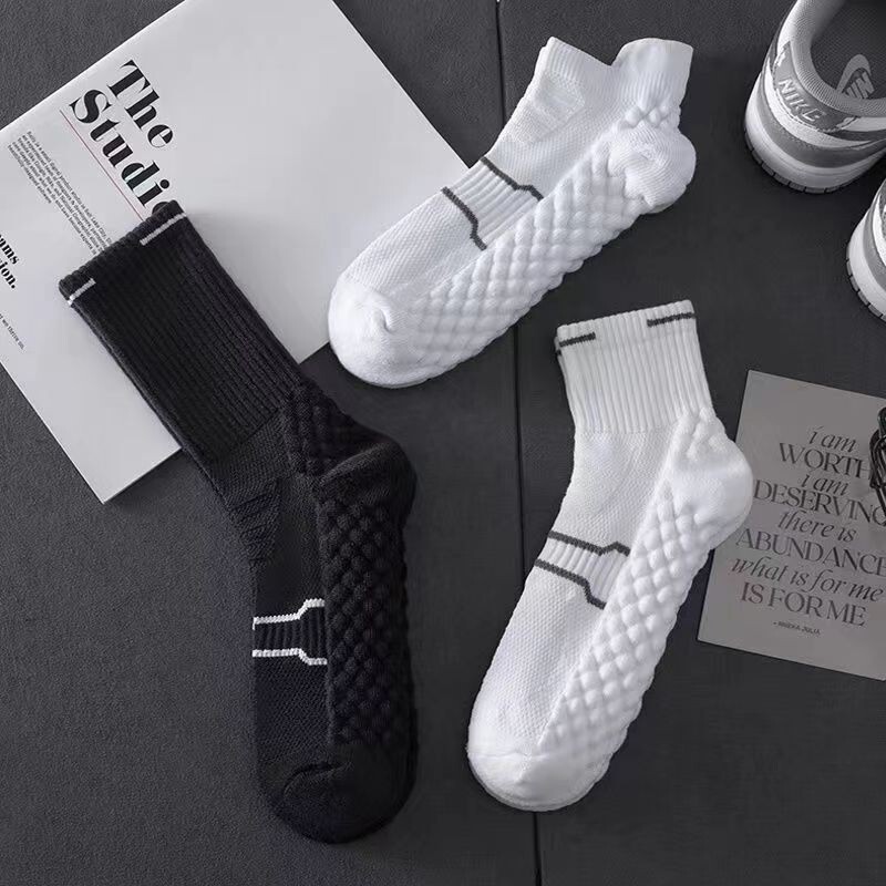 Sports Socks for Men and Women, Solid Color, Mid-Calf, Breathable, Sweat-Absorbent, for Running and Fitness, Spring and Autumn, Black and White Cotton Socks, Zhuji Socks Sports Socks for Men and Women, Solid Color, Mid-Calf, Breathable, Sweat-Absorbent, for Running and Fitness, Spring and Autumn, Black and White Cotton Socks, Zhuji Socks