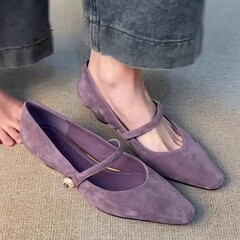 現品版 ~ フランス式の尖った頭の一字はメアリー珍の靴の女性の真珠の浅い口の靴とスカートのアンドロメダの靴の低いヒールを持ちます。