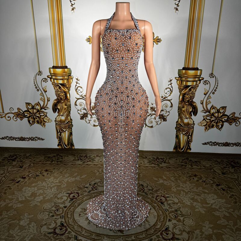 Luxury socialite's dazzling rhinestone and pearl halter-neck deep V-neck long dress for evening banquets, parties, dates, and photo shoots Luxury socialite's dazzling rhinestone and pearl halter-neck deep V-neck long dress for evening banquets, parties, dates, and photo shoots