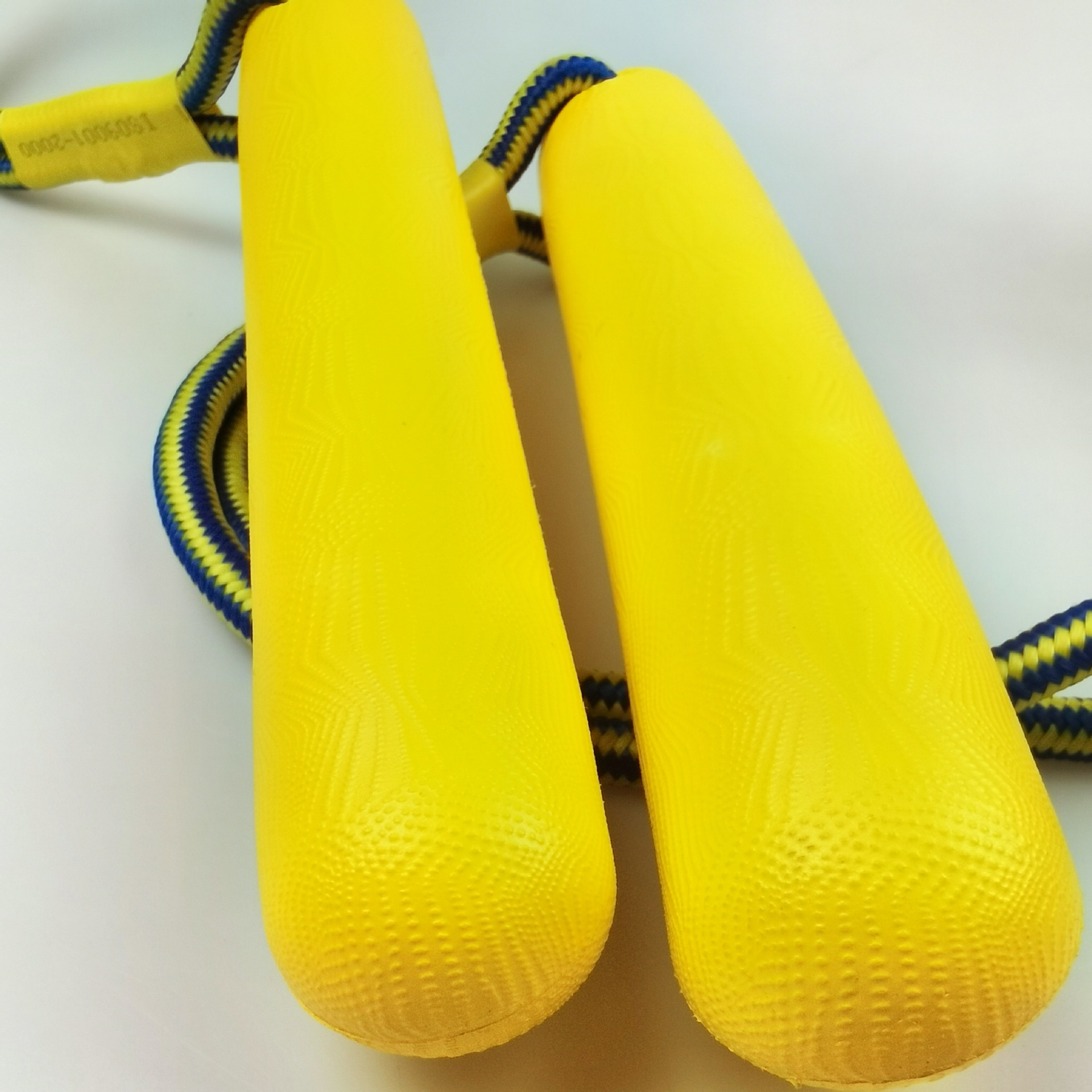 Juguete para mascotas EVA, frisbee con pestaña para perros y gatos, suministros para mascotas duraderos y entretenidos.