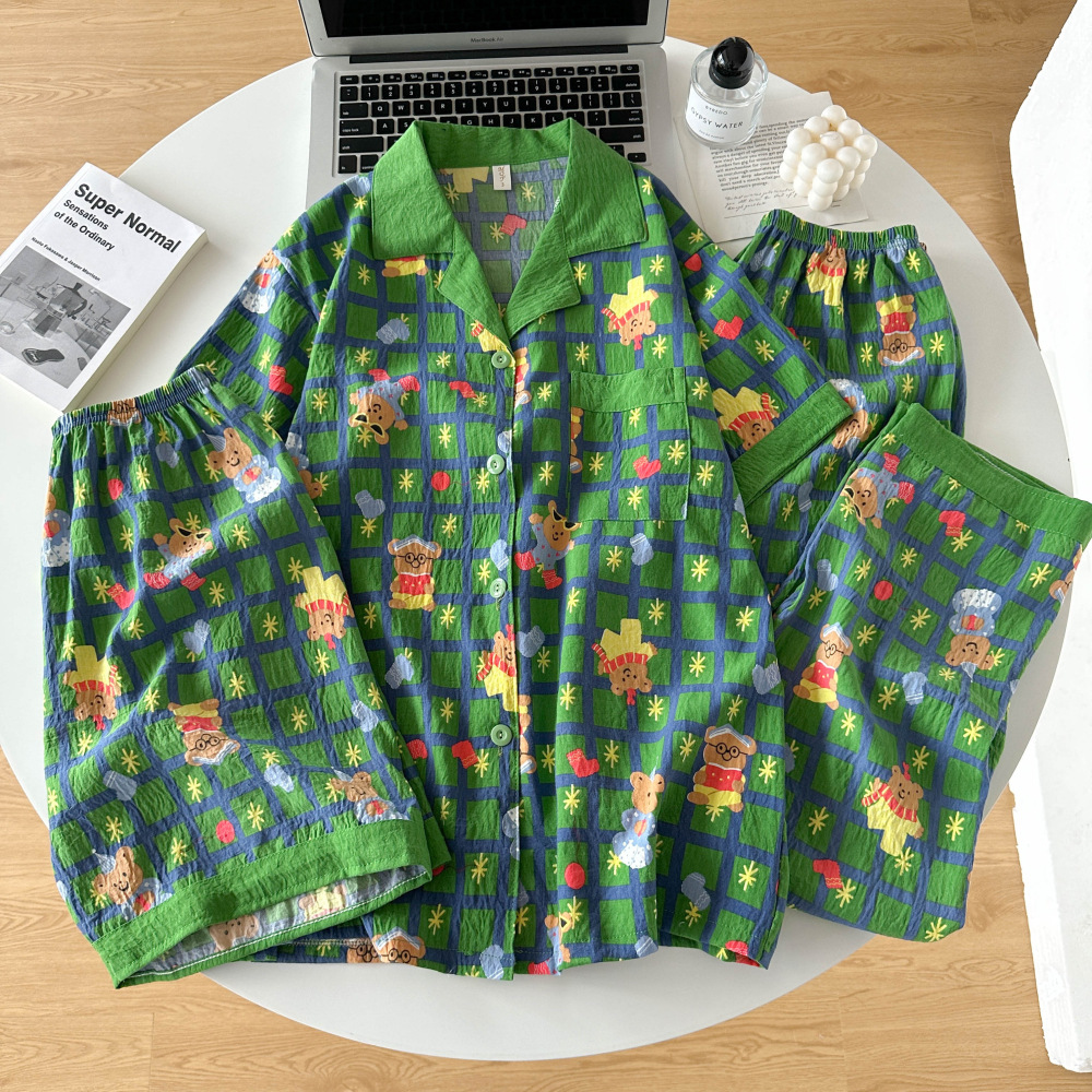 Al por mayor transfronterizo de tres piezas nubes algodón pijama cardigán con solapa mangas cortas pantalones cortos de dibujos animados a cuadros ropa para el hogar
