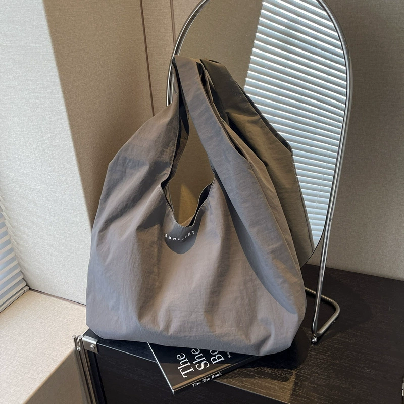 Корейский большой объем тканевая сумка на одно плечо женская новая минималистская повседневная сумка дикий тренд студенческая сумка подмышки оптом