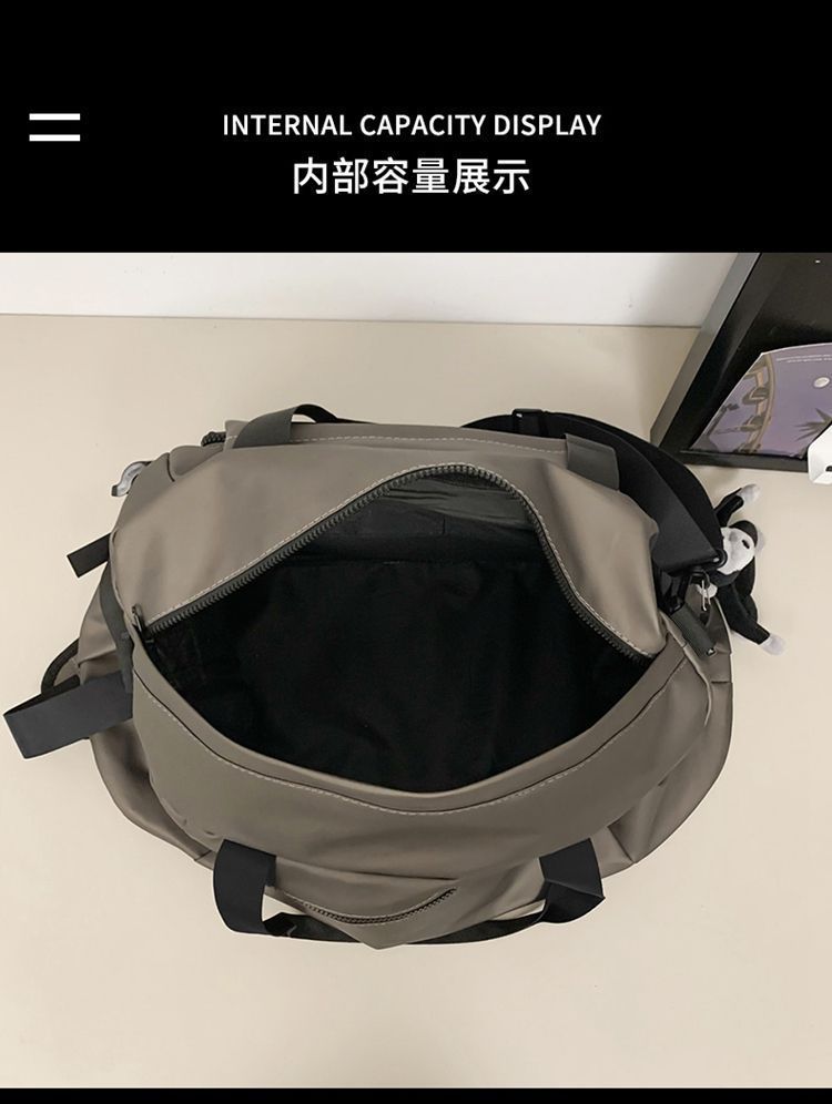 Travel bag with wet/dry separation, large capacity