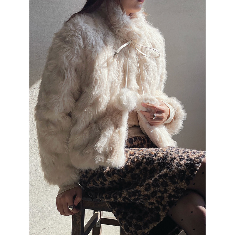 【暖绒物语】歌铭毛球系带短款外套女冬季新款白鸭绒羽绒服N0020D