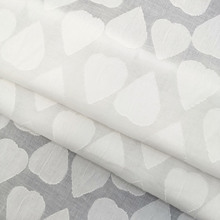 全棉爱心形大提花剪花面料衬衫连衣裙高定布料透气底布H25174