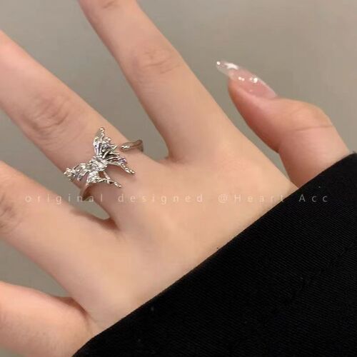 Irregular three-dimensional butterfly ring for women, simple temperament zircon ring, sweet and cool girly style adjustable index finger ring