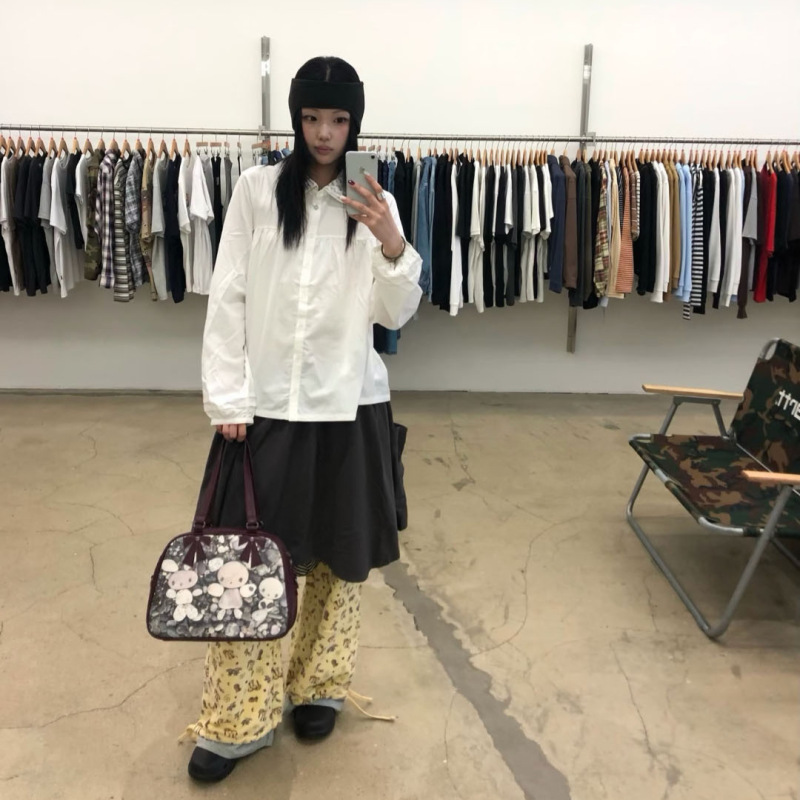 Shi Yi·3T Korean-style printed patchwork doll collar shirt, Dongdaemun autumn new sweet lantern sleeve top for women Shi Yi·3T Korean-style printed patchwork doll collar shirt, Dongdaemun autumn new sweet lantern sleeve top for women