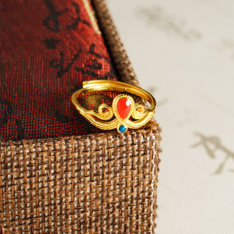 Anillo de corona de oro de lujo ligero de palacio de Vietnam no se desvanecerá durante mucho tiempo simple y versátil fuente de alta calidad al por mayor