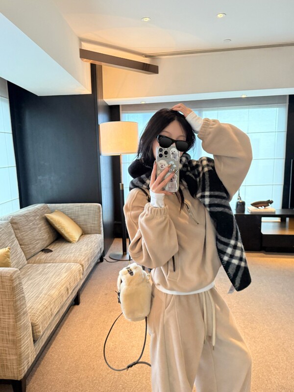SUNONEONE 颗粒绒休闲慵懒风套装女秋季显瘦卫衣卫裤套装|undefined