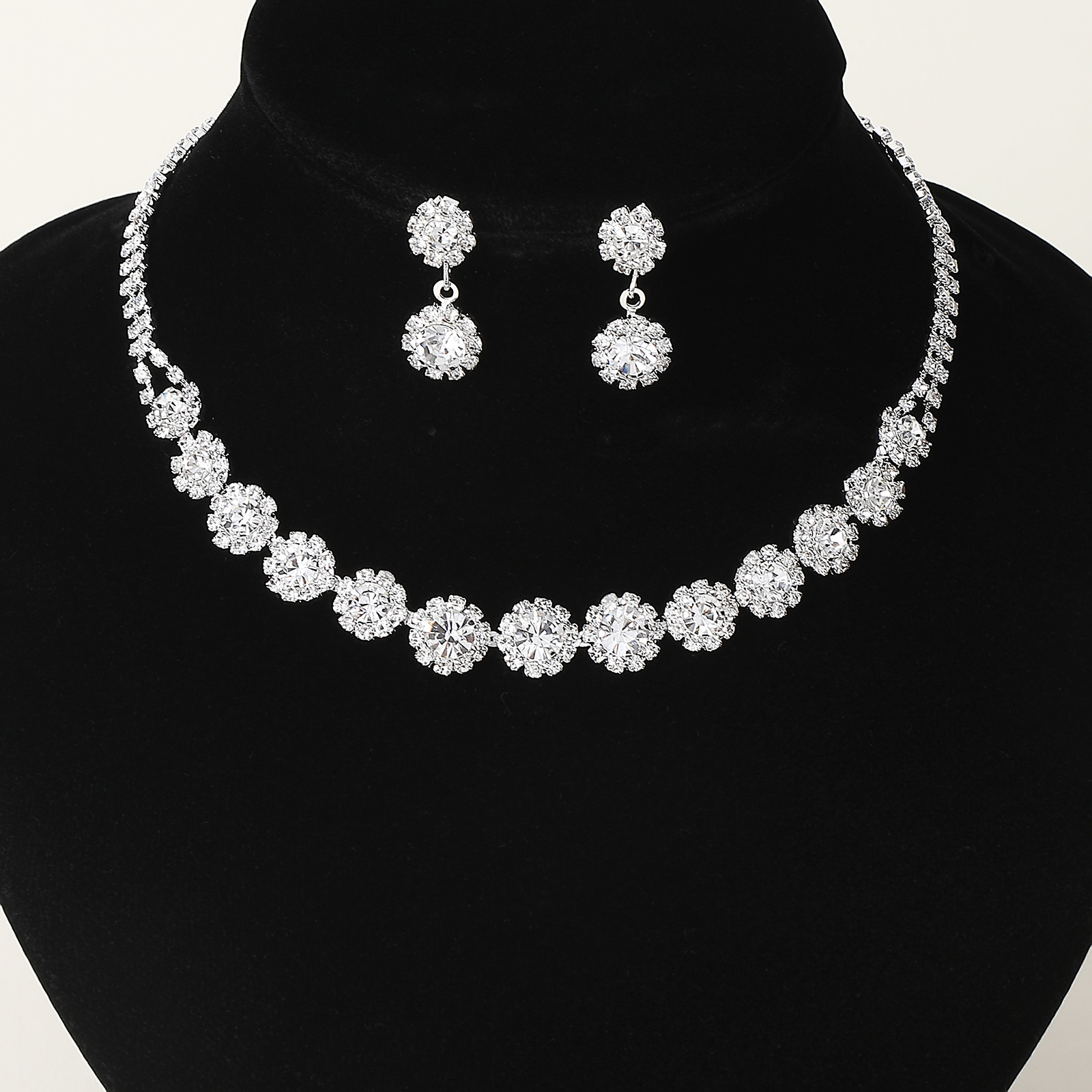 Cross-Border Best-Selling Light Luxury Fashion Jewelry Set, Elegant and High-End Rhinestone Jewelry Set, Earrings and Necklace Two-Piece Set