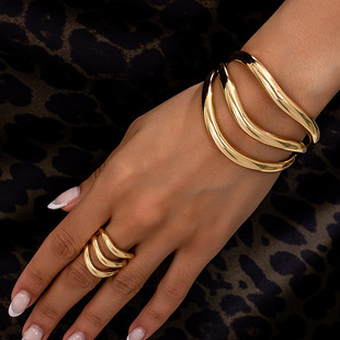 2 Pieces European and American Exaggerated Personality Retro Metal Multi-Layer Wave Pattern Ladies Ring Bracelet Jewelry suit Banquet Style