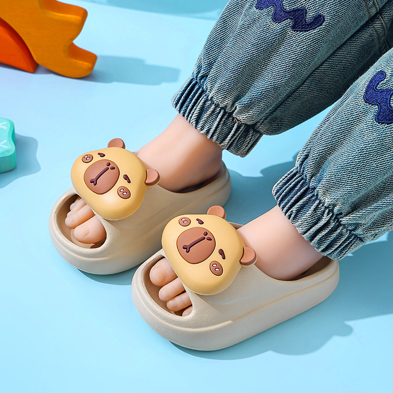 Capibara zapatillas de verano para niños pisar la sensación de mierda para niños mayores con fugas de agua secas rápidas zapatillas de baño para niños
