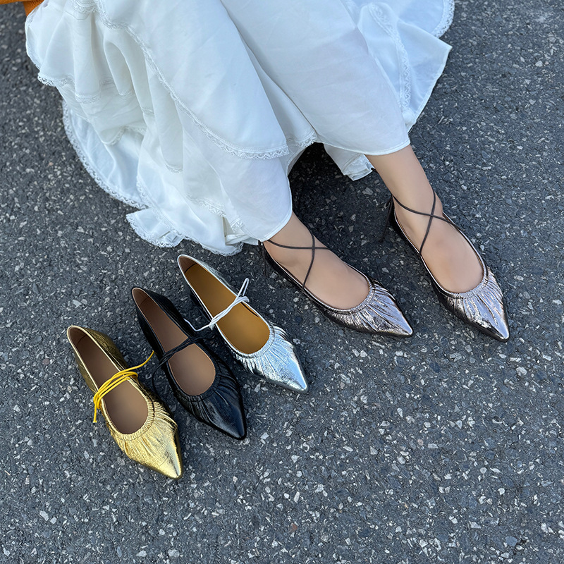 Low shoes pointed-toe low-cut