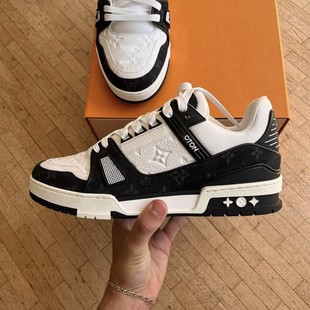 �¿��H��trainer��ԭ��Ů���e��Ь�������Ь�͎�