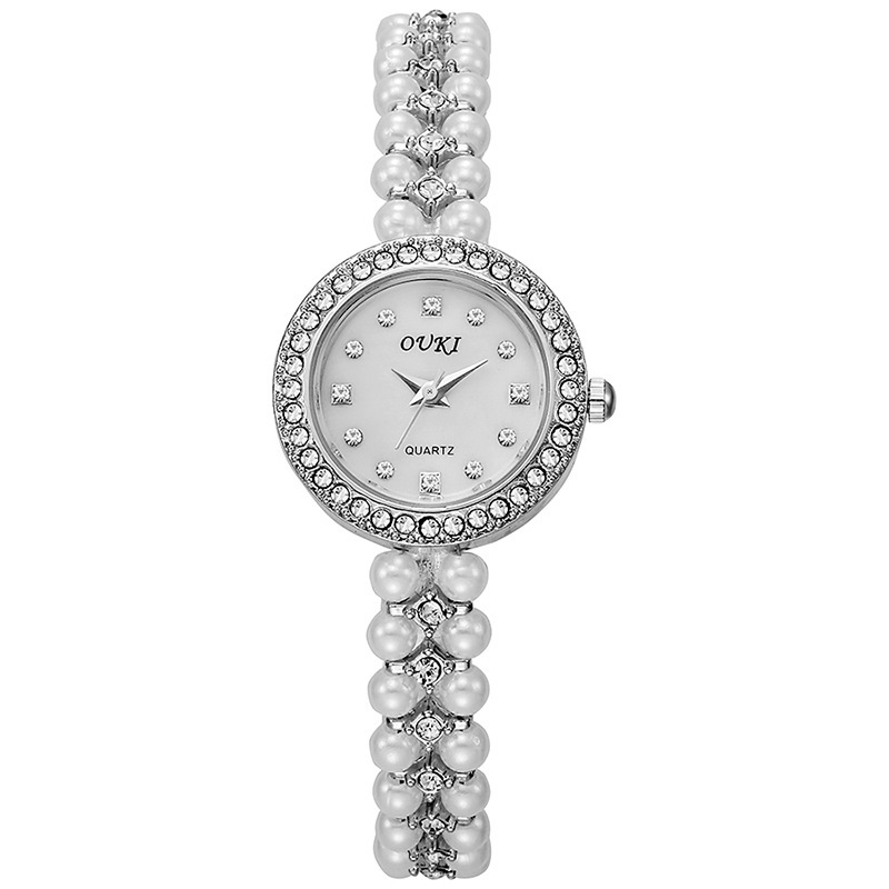 OUKI cadena de perlas reloj de esfera pequeña mujer lujo ligero de alto valor esfera de nácar reloj de mujer al por mayor