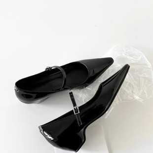 ��ɫ��ʽ���|�ָ�������ŮЬ���^�����ߜ\�چ�Ь2025�¿�