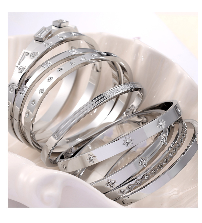 Casual, Elegant, Simple Style Style PVD Coated Real Gold Plated Geometric Titanium Steel Casual Elegant Simple Style Waterproof Non Tarnish Titanium Steel Bangle