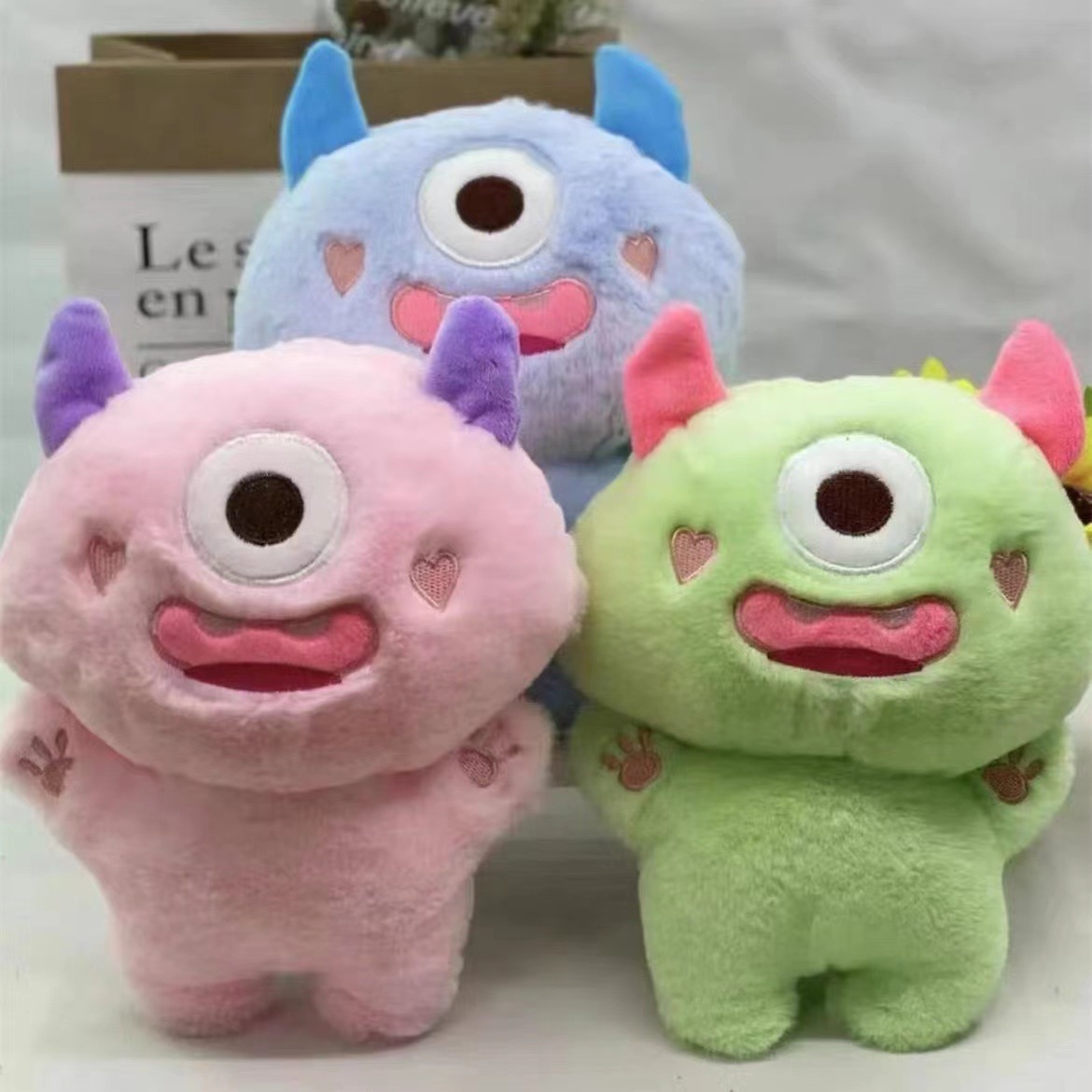 Muñeca de Peluche de 8 Pulgadas (20cm) para Máquina de Garra, Muñeca de Peluche, Regalo para Lanzar en Bodas, Mayorista