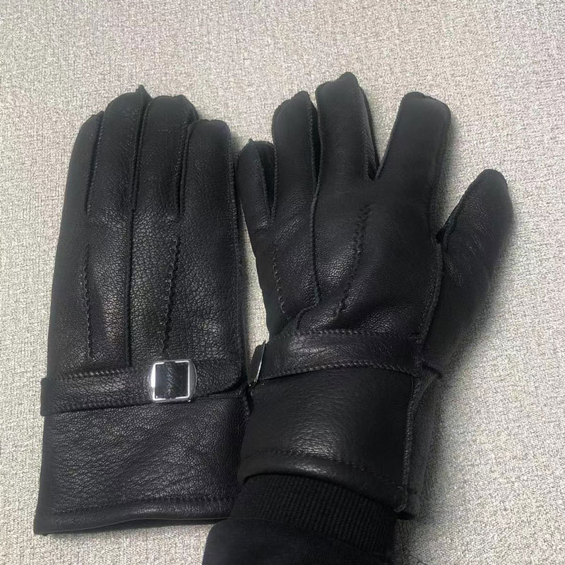 ������ů��Ů����Ƥëһ�����׻���˫����Ƥ�Ӻ��ﳵ��������