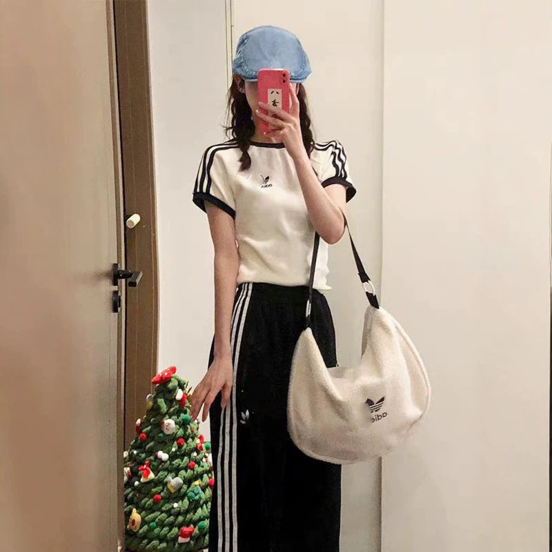 Cross-Border Clover Embroidery Regular Shoulder Round Neck Short-Sleeve T-Shirt for Women, New Summer Slim-Fit Versatile Top Cross-Border Clover Embroidery Regular Shoulder Round Neck Short-Sleeve T-Shirt for Women, New Summer Slim-Fit Versatile Top